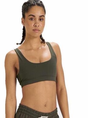Vuori Daily Bra in Oregano XS